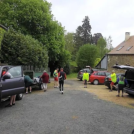 Saint Francois Soiree Etape Sur Demande Proche Sable-sur-sarthe فندق
